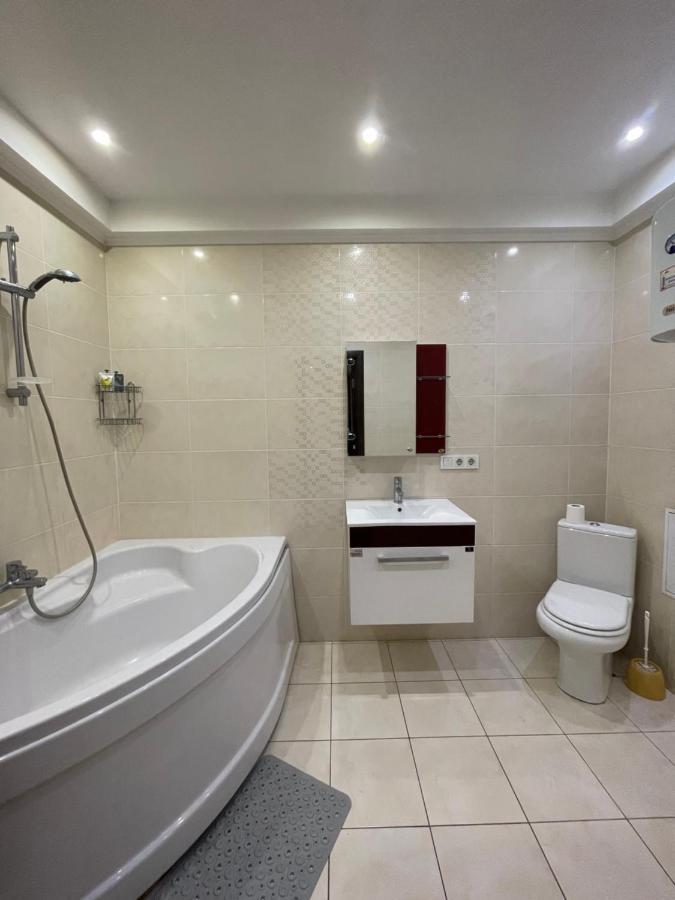View Apartments, 22 Floor With 2 Rooms 基輔 外观 照片